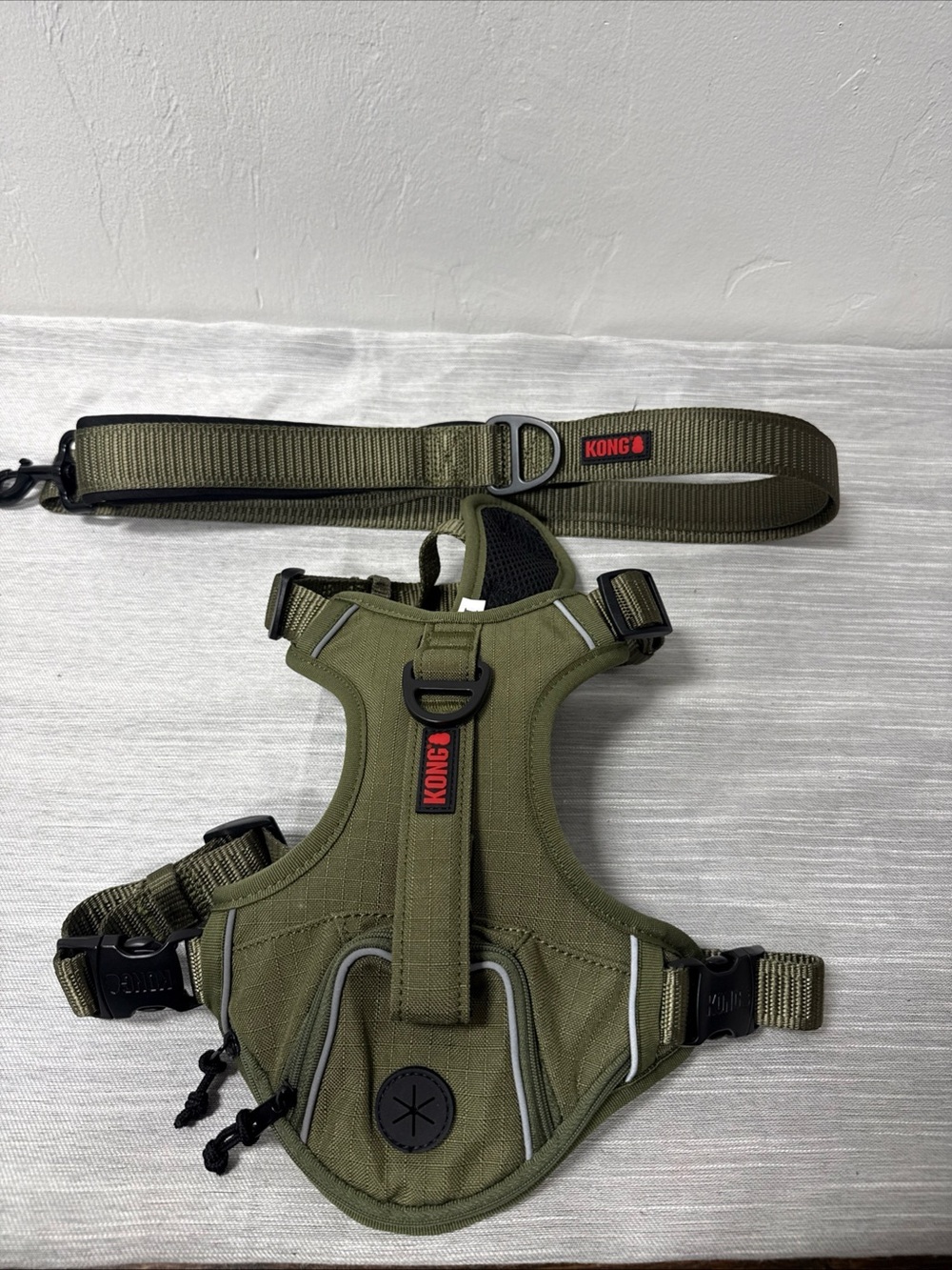 Leash and Harness by Kong size Medium